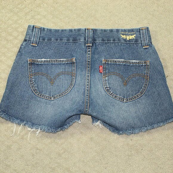 Y2K Levi's Slouch 504 Women's Size 9 Distressed Blue Jean Raw Hem Shorts - Picture 2 of 5